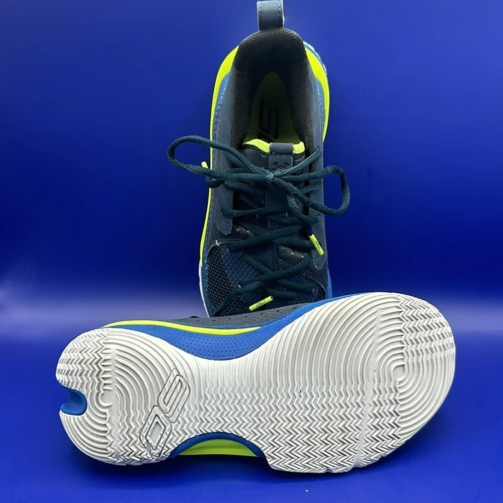 Under Armour GS Steph Curry Navy Blue Dub Nation 3022113-405 Size 6 Y